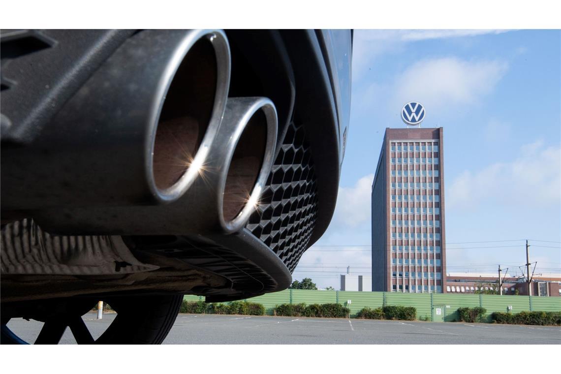 Bei VW in Wolfsburg herrscht nach den verschärften Sparplänen Verunsicherung in der Belegschaft. (Archivbild)