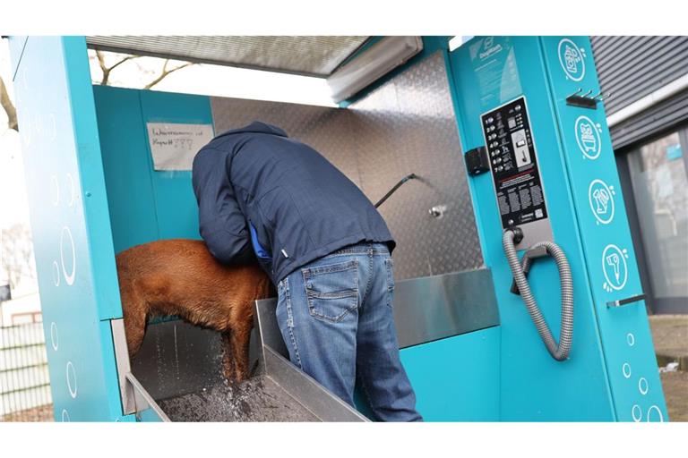 Bei ZooRoyal gibt es unter anderem Hundewaschstationen.