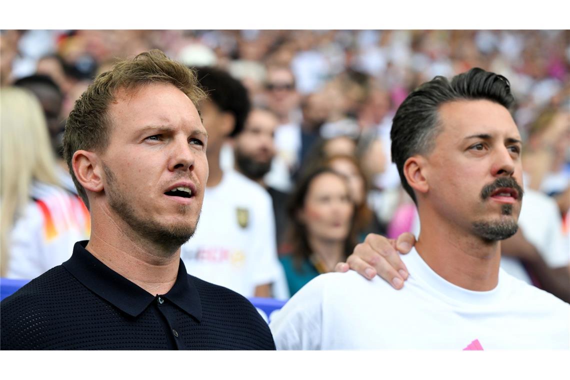 Beim Abspielen der Nationalhymne muss Julian Nagelsmann manchmal mit den Tränen kämpfen.