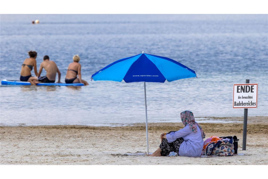 Beim Baden im Neustädter See ist ein 62-Jähriger aus Schwerin ums Leben gekommen.