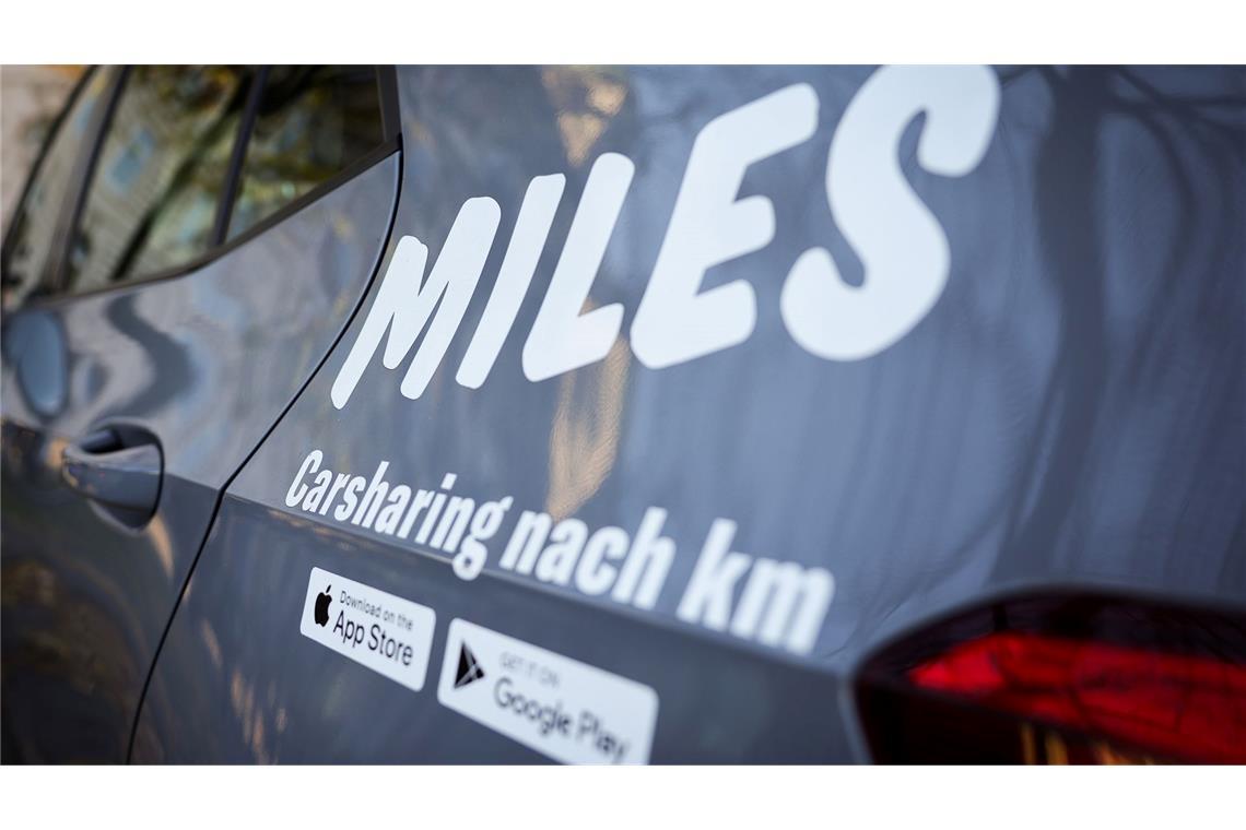 Beim Berliner Carsharer Miles verfügten Ende 2023 nur noch knapp 17 Prozent aller Leihwagen über einen Elektroantrieb.