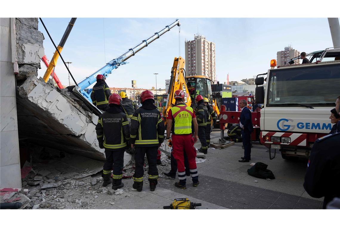 Beim Einsturz des Bahnhofsvordachs in Novi Sad sind 14 Menschen ums Leben gekommen.