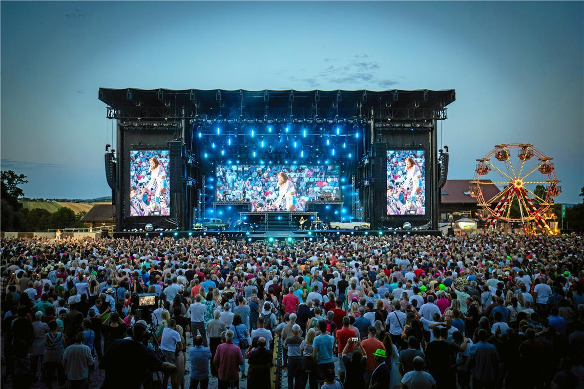 Beim Heimspiel im vergangenen Jahr sorgte unter anderem ein Riesenrad neben der Bühne für ein stimmungsvolles Ambiente. Foto: Alexander Becher