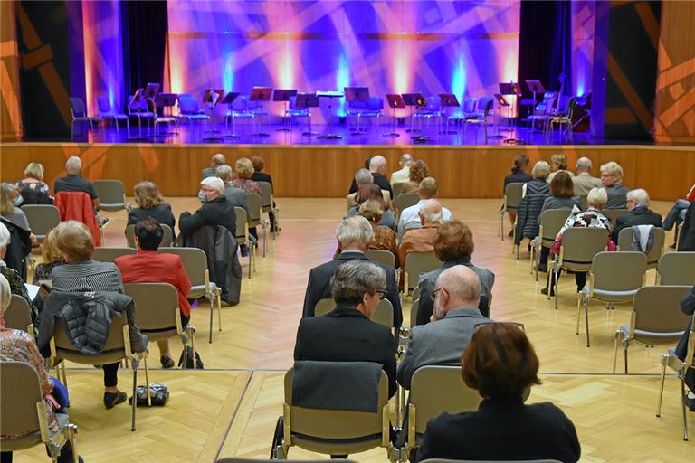 Beim Konzert des Württembergischen Kammerorchesters Heilbronn im Backnanger Bürgerhaus Ende September: Ist das Gesundheitsamt auch künftig einverstanden mit dem Hygienekonzept, können weiterhin mehr als 100 Zuschauer an den Kulturveranstaltungen teilnehmen. Foto: T. Sellmaier 