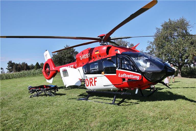 Beim Unfall eines französischen Seitenwagengespanns war der Rettungshubschrauber im Einsatz. Foto: 7aktuell.de | Kevin Lermer