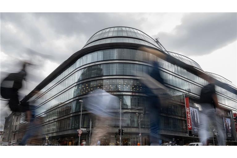 Berlins Kultursenator Joe Chialo sieht das Projekt Zentral- und Landesbibliothek im noch als Luxuskaufhaus Quartier 207 von den Galeries Lafayette genutzten Gebäude als Stärkung gegen eine verfallende Friedrichstraße.