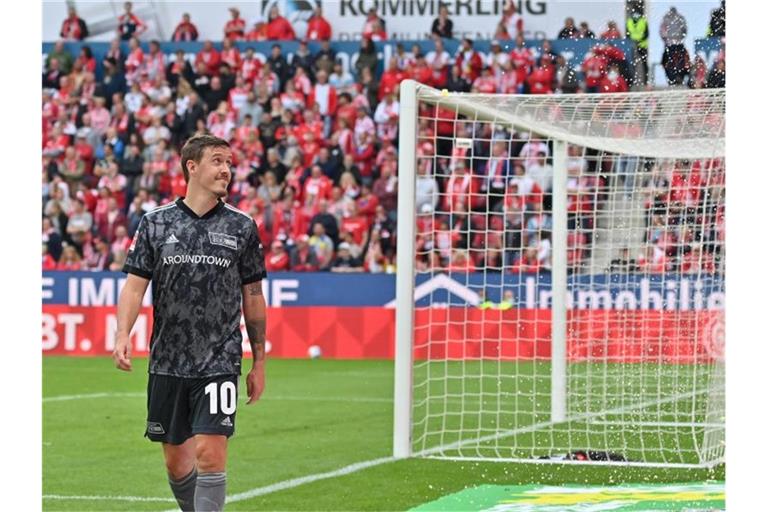 Berlins Max Kruse wird ausgewechselt. Foto: Torsten Silz/dpa/Archivbild