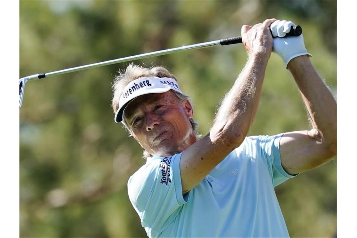 Langer: Nur noch zwei Siege zu Rekord auf Golf-Senioren-Tour Bernhard Langer in Aktion beim Charles Schwab Cup Championship Golfturnier im November 2021. Foto: Ross D. Franklin/AP/dpa