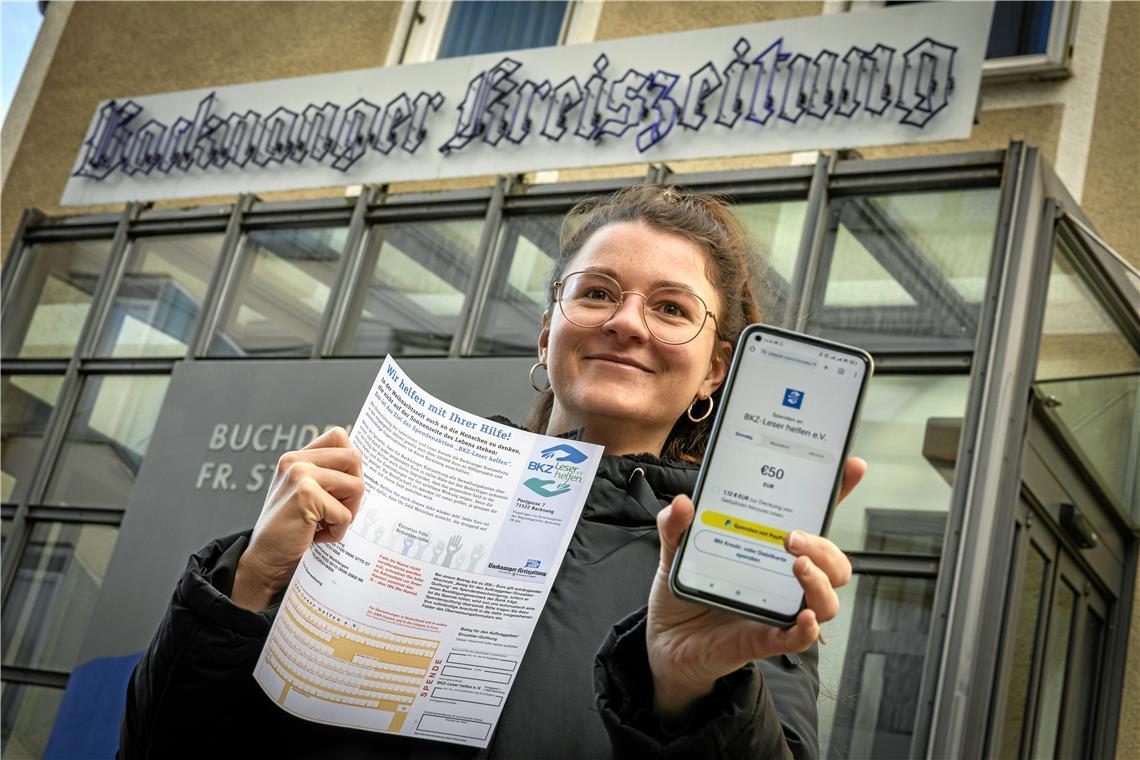 BKZ-Volontärin Daniela Wahl hat die Qual der Wahl: Sie kann einen der heute beiliegenden Überweisungsträger ausfüllen oder per Paypal oder mit Online-Banking überweisen. Foto: Alexander Becher