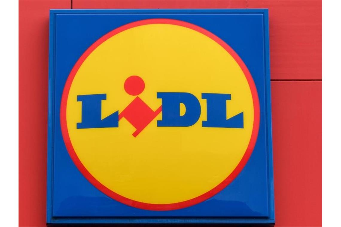 Blick auf das Logo des Discounters Lidl. Foto: Jens Kalaene/dpa-Zentralbild/dpa/Archivbild