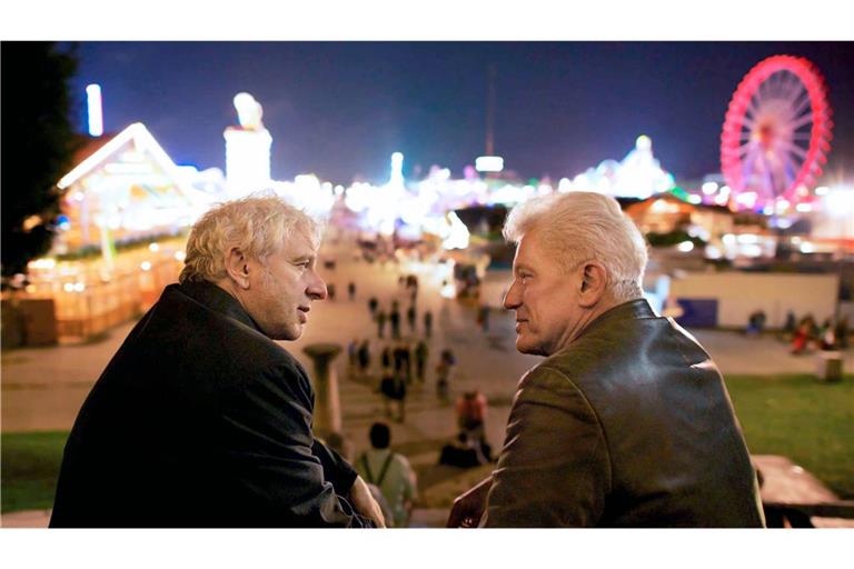 Blick auf die Theresienwiese: Szene aus dem "Tatort: Die letzte Wiesn" - dem 70. Fall der Münchner Kommissare Franz Leitmayr (Udo Wachtveitl, links) und Ivo Batic (Miroslav Nemec).