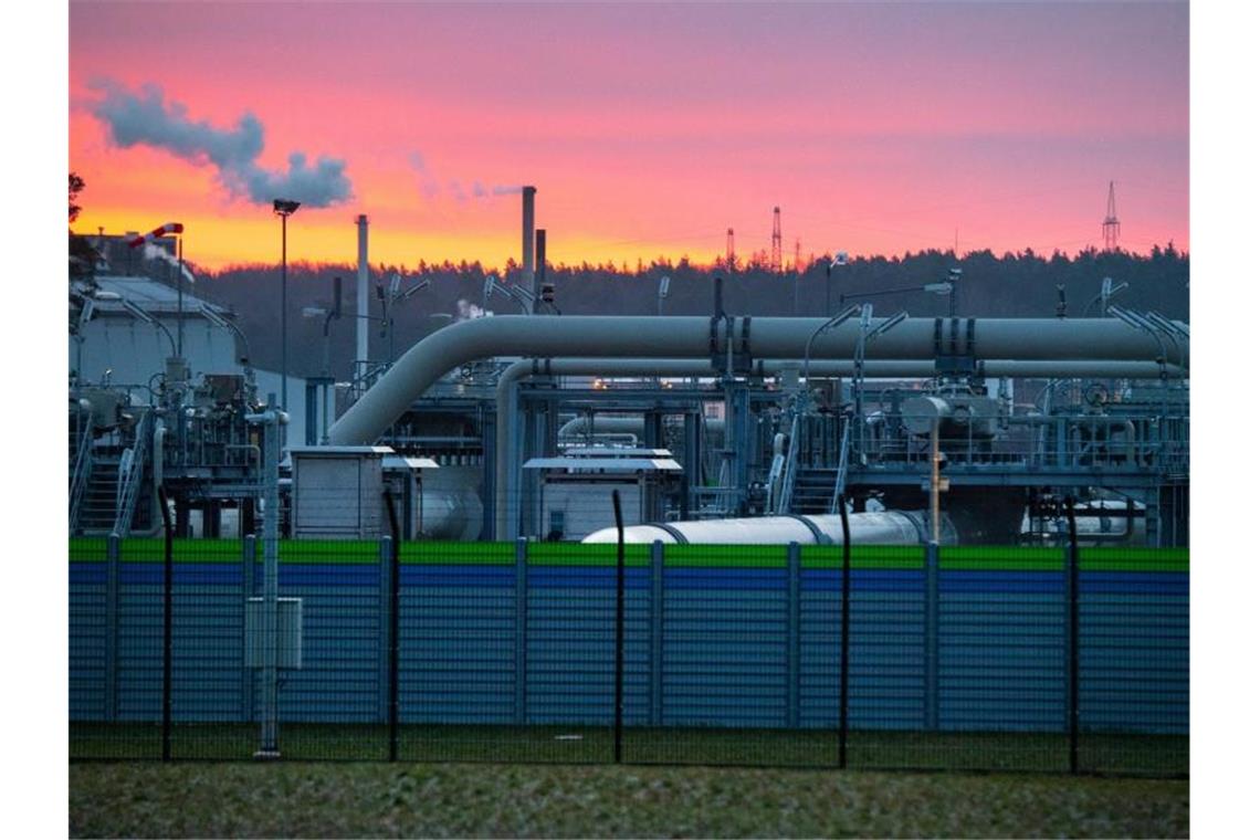 Nord Stream 2 nimmt wichtige Hürde Blick auf Rohrsysteme in der Gasempfangsstation der Ostseepipeline Nord Stream 2 in Lubmin. Foto: Stefan Sauer/dpa