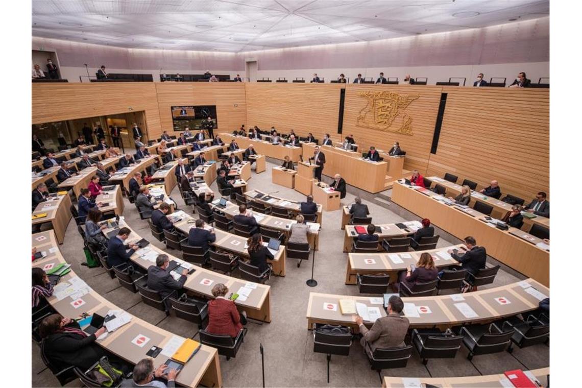 Blick in den Landtag von Baden-Württemberg in Stuttgart. Foto: Christoph Schmidt/dpa/Archiv