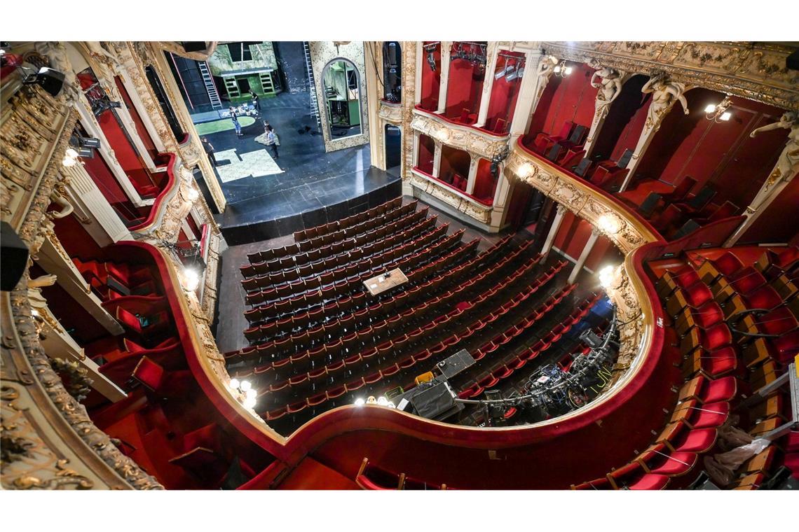 Blick in den leeren Zuschauersaal des Theaters Berliner Ensemble (BE).