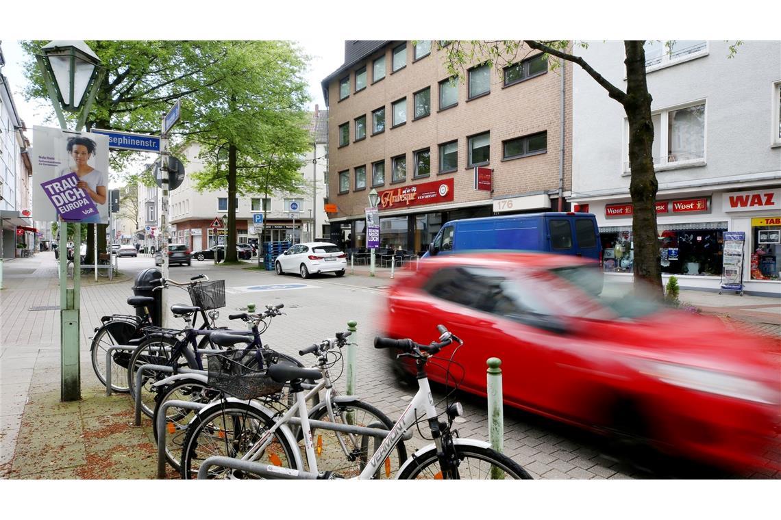 Blick in die Rüttenscheider Straße in Essen. Der Grünen-Bundestagsabgeordnete Gehring und sein Parteikollege Fliß sind hier attackiert worden.