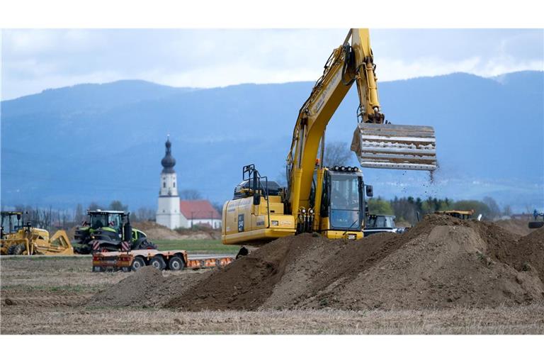 BMW baut in den Gemeinden Irlbach und Straßkirchen ein Werk für die Montage von Hochvoltspeichern.