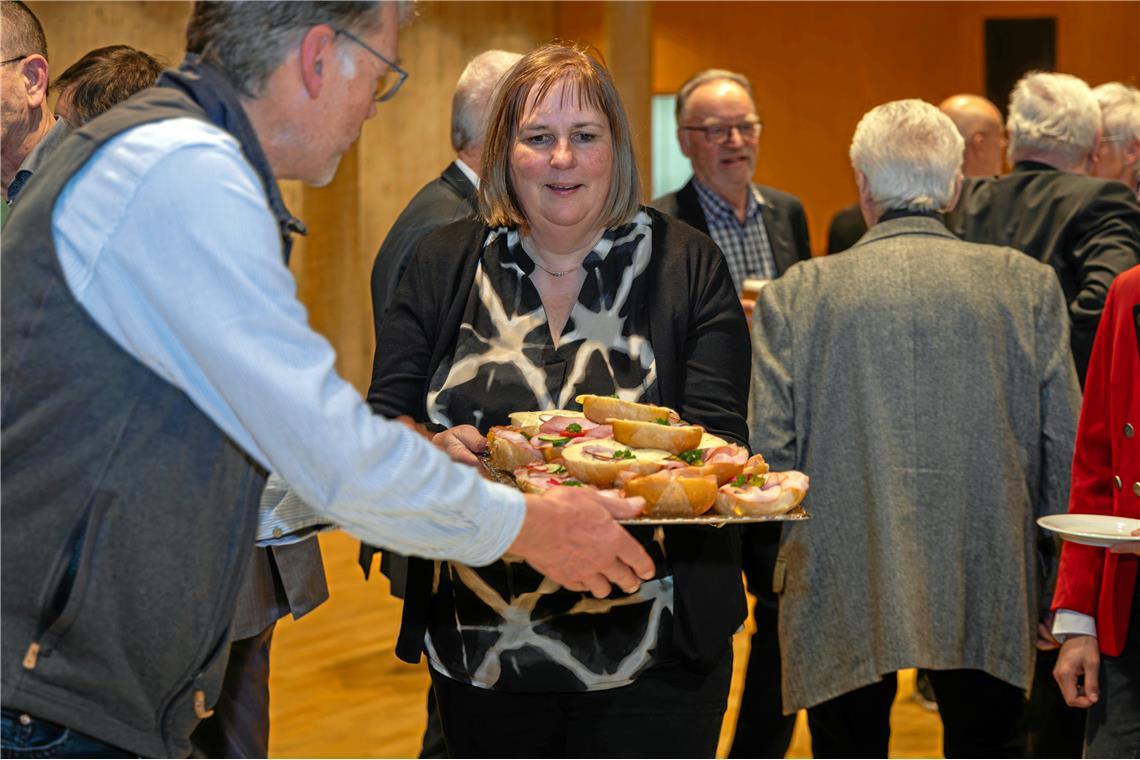 Bürgerempfang 2025 in der Murrhardter Festhalle. Heike Brenner bringt Nachschub,...