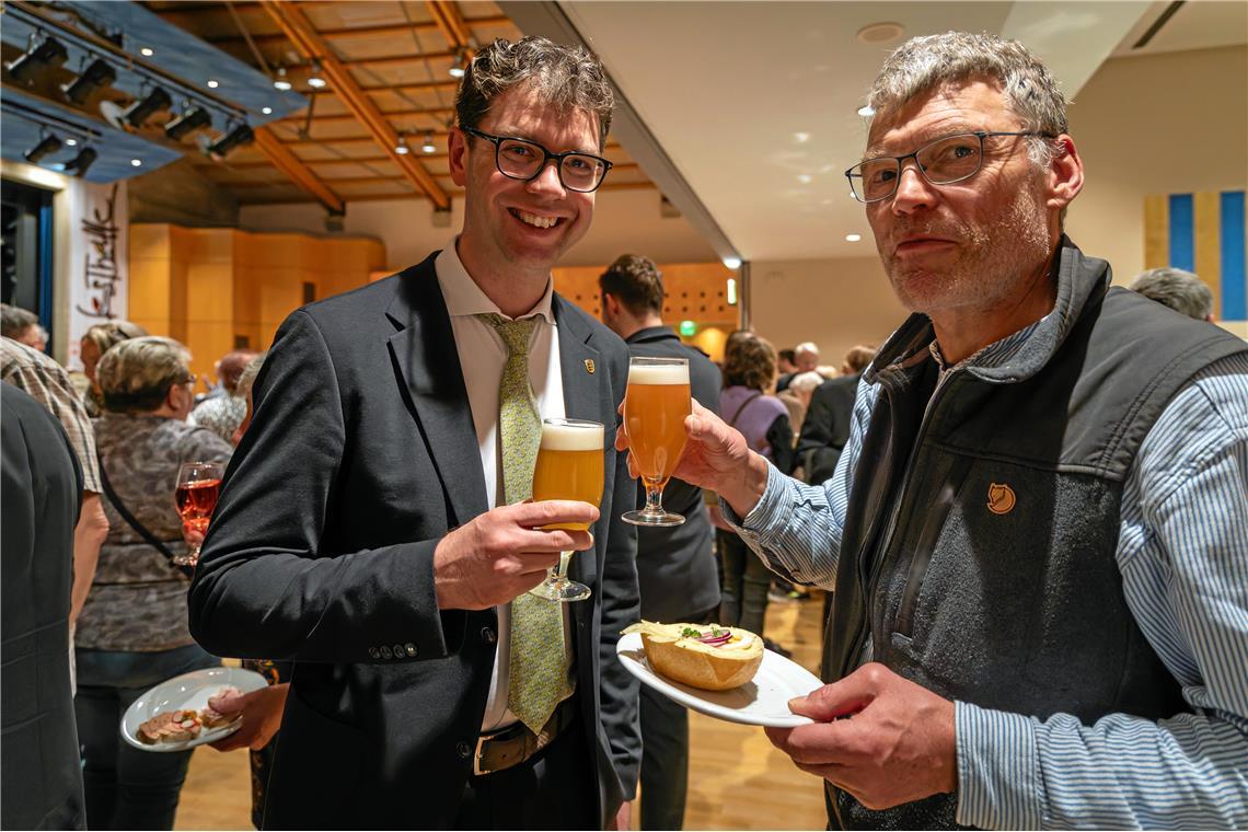 Bürgerempfang 2025 in der Murrhardter Festhalle.  v.l. Ralf Nentwich und Gerd Li...