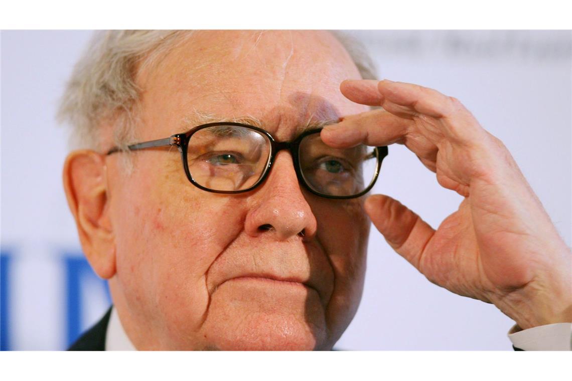 Buffett wird nach jahrzehntelangen Wertsteigerungen als Investmentlegende gefeiert. (Archivbild)