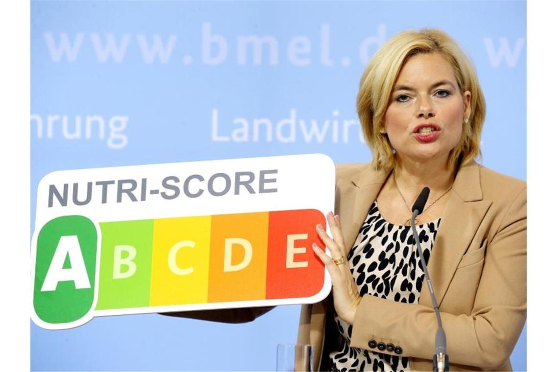 Neues Logo Nutri-Score soll gesündere Ernährung erleichtern Bundesernährungsministerin Julia Klöckner stellt auf einer Pressekonferenz in ihrem Ministerium das Nährwertkennzeichen Nutri-Score vor. Foto: Wolfgang Kumm