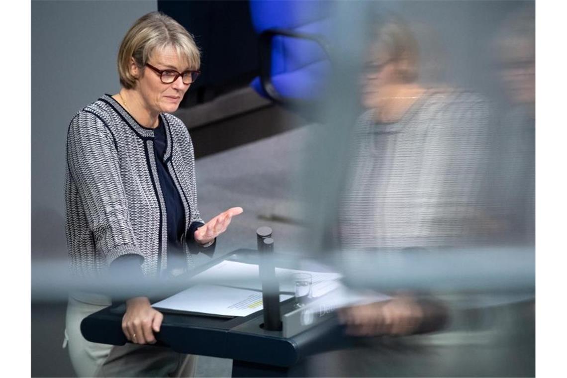 Karliczek drückt bei Wasserstoff-Strategie aufs Tempo Bundesforschungsministerin Anja Karliczek: „Stehe mit ganzer Kraft für eine grüne Energieversorgung ein.“. Foto: Bernd von Jutrczenka/dpa