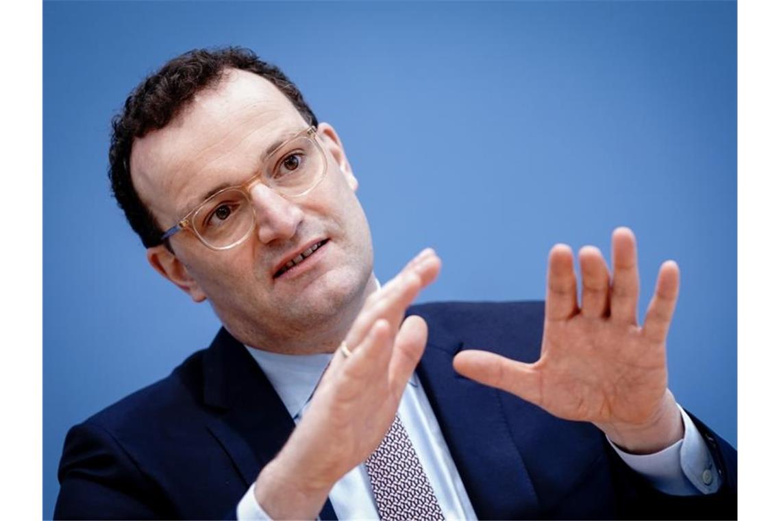 Spahn zurückhaltend hinsichtlich Lockdown-Lockerungen Bundesgesundheitsminister Spahn während einer Pressekonferenz zur aktuellen Lage in der Pandemie. Foto: Kay Nietfeld/dpa
