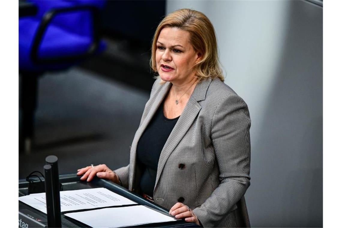 SPD: Mehr Geld für innere Sicherheit und Zivilschutz Bundesinnenministerin Nancy Faeser bei der Plenarsitzung im Deutschen Bundestag. Foto: Fabian Sommer/dpa