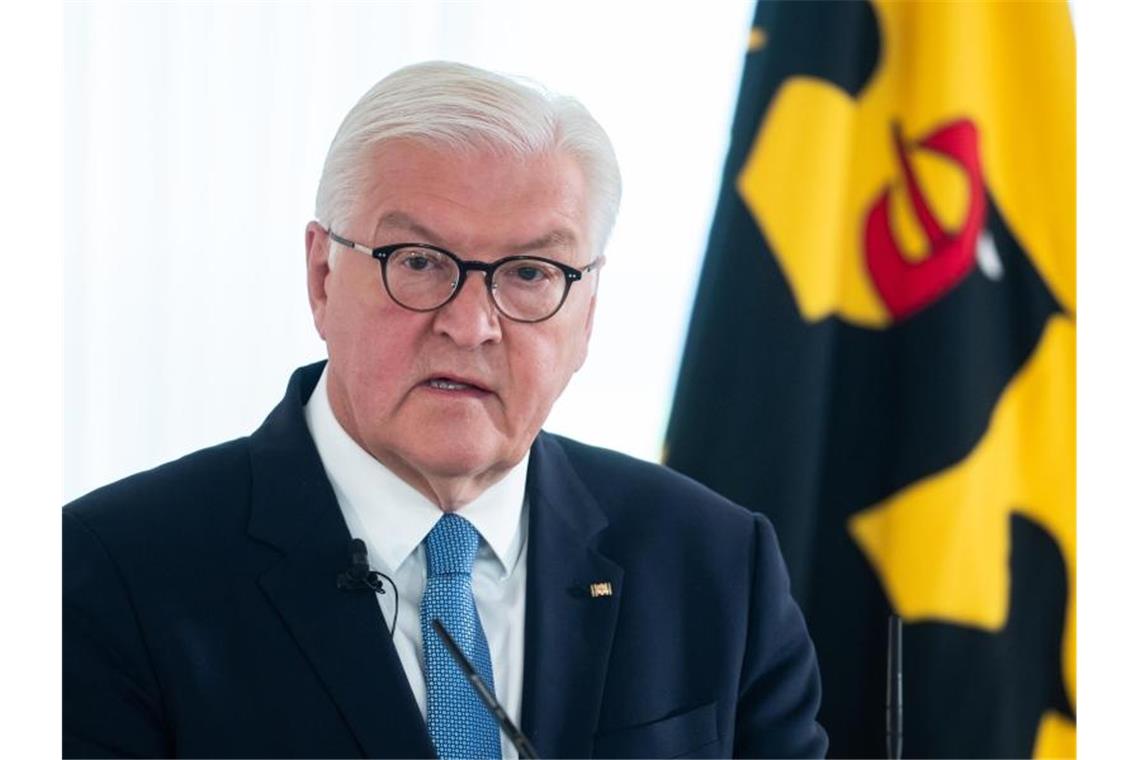Wiederaufbau im Ahrtal: Bundespräsident Steinmeier zu Besuch Bundespräsident Steinmeier besucht heute das Ahrtal, das von der Flutkatastrophe betroffen war. Foto: Bernd von Jutrczenka/dpa
