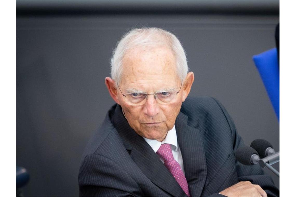 Bundestagspräsident Wolfgang Schäuble (CDU) nimmt an einer Bundestagssitzung teil. Foto: Kay Nietfeld/dpa/Archivbild