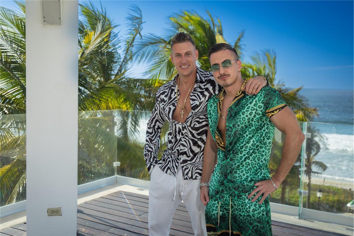 Calvin Kleinen (l.) und sein Bruder Marvin sind bei der 6. Staffel von „Ex on the Beach“ mit dabei.