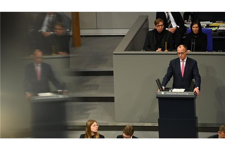 CDU-Chef Friedrich Merz verteidigte im Bundestag seinen Gesetzesvorschlag gegen teils massive Kritik