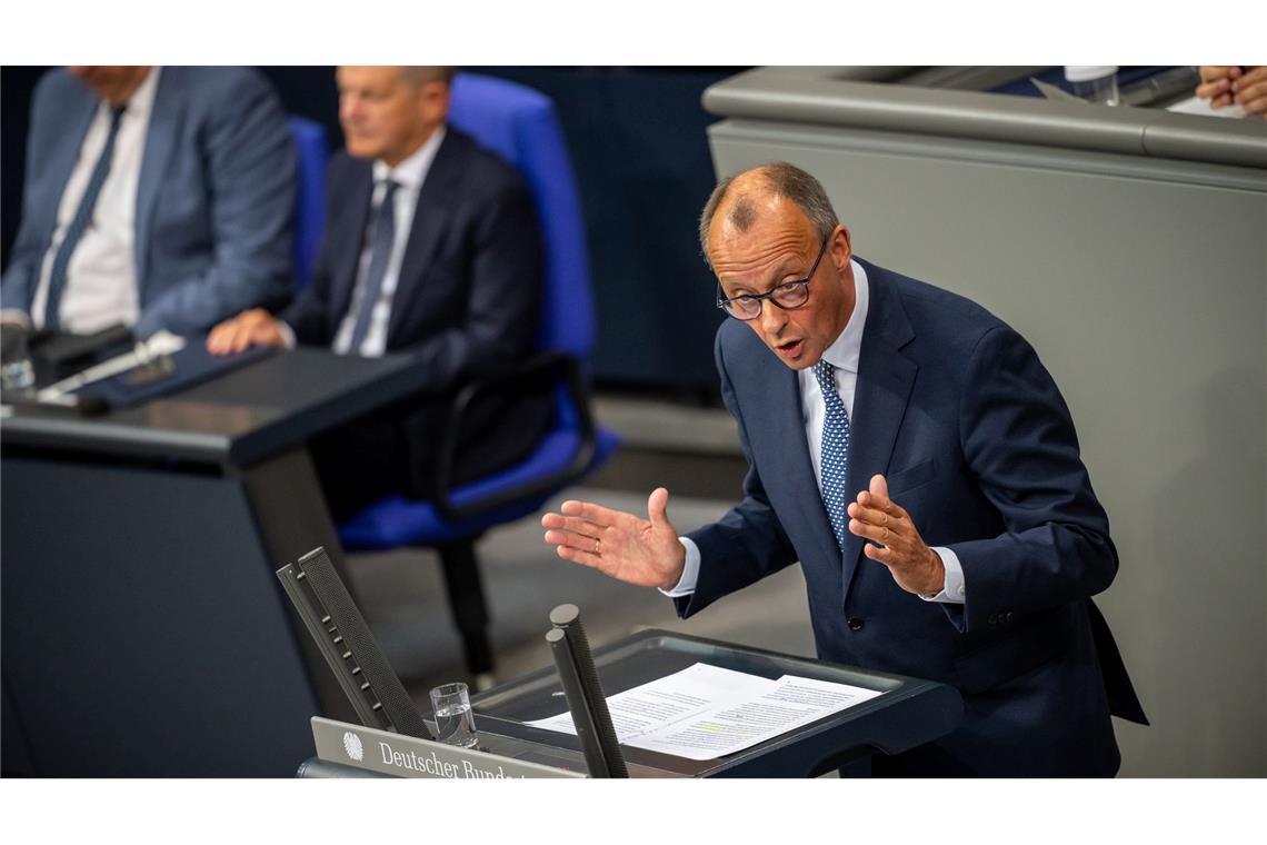 CDU-Chef Friedrich Merz will die Auseinandersetzung über das Thema Migration in den Bundestag verlagern.