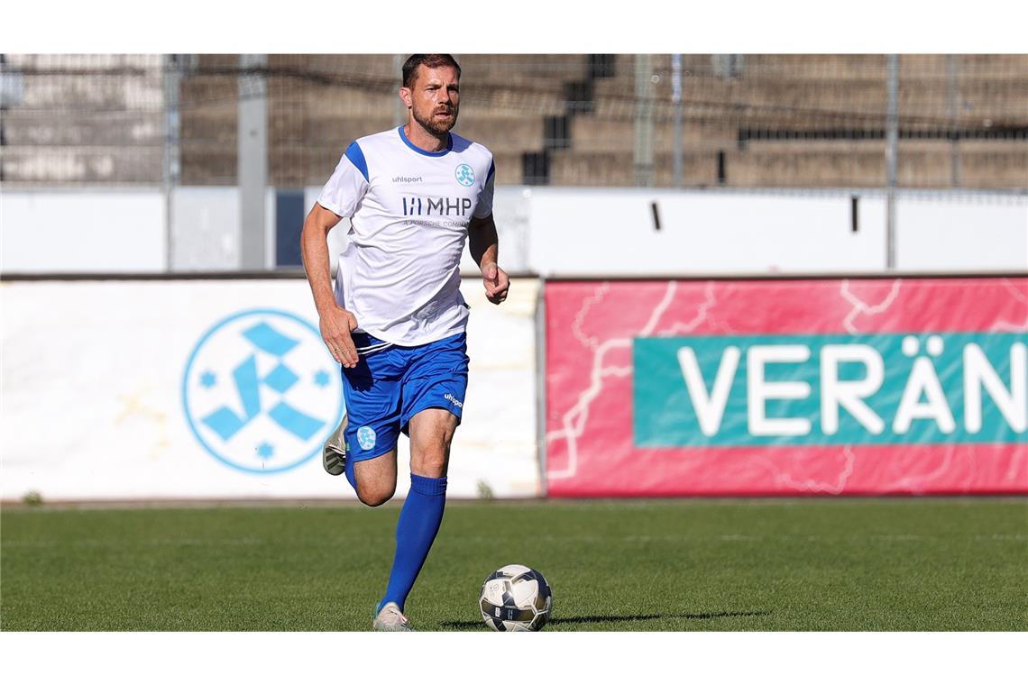 Cheftrainer Marco Wildersinn war nach dem 5:1 seiner Elf gegen Steinbach mit bester Laune am Ball.