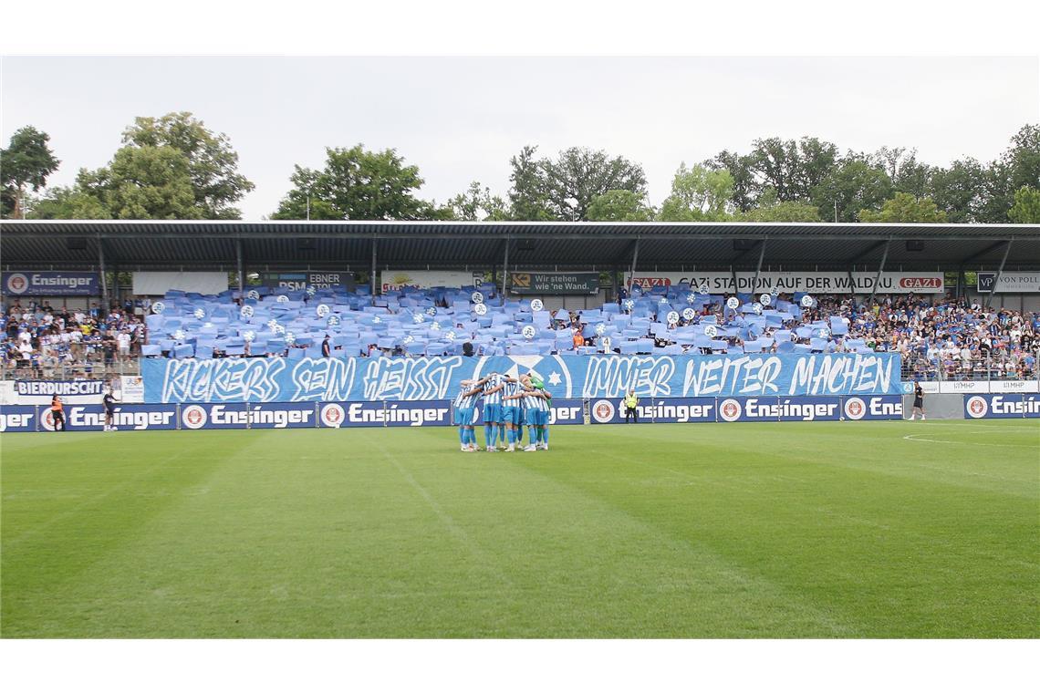 Choreografie der Fans im B-Block