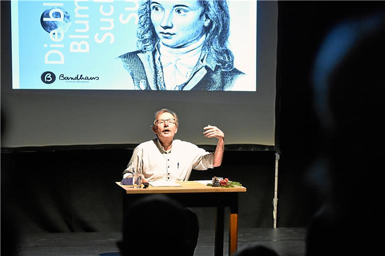 Christian Muggenthaler stellt im Bandhaus den Romantik-Dichter Novalis vor. Foto: T. Sellmaier 