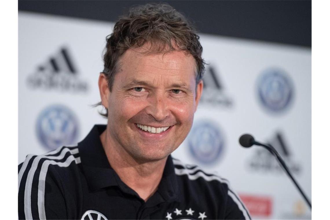 Löw-Assistent Sorg hält Arbeitspensum auch am Fan-Tag hoch Co-Trainer Marcus Sorg ersetzt den erkrankten Joachim Löw. Foto: Marius Becker