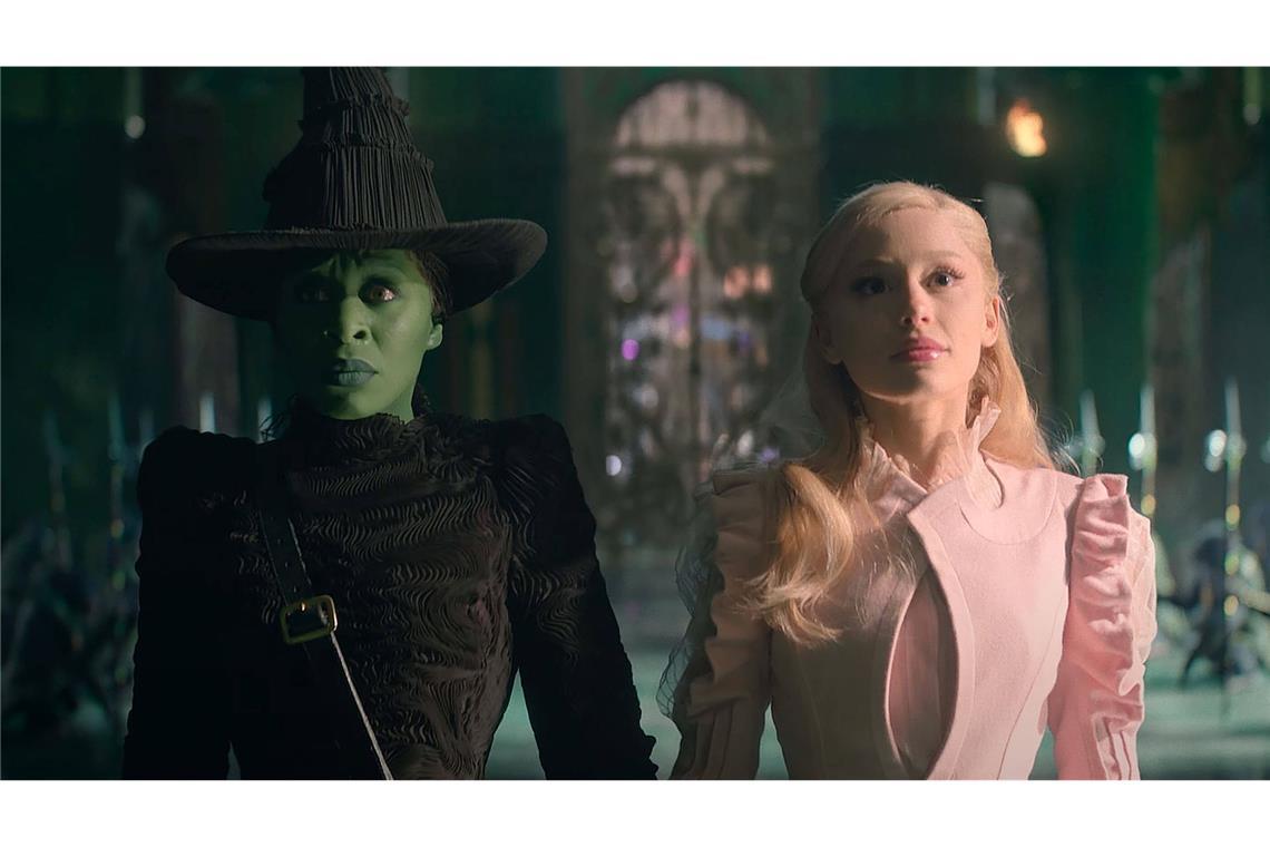 Cynthia Erivo und Ariana Grande als Elphaba und Galinda.