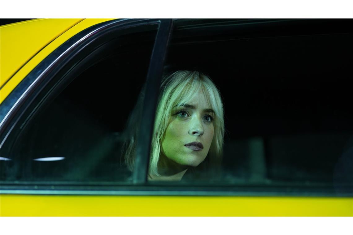 Dakota Johnson im Taxi