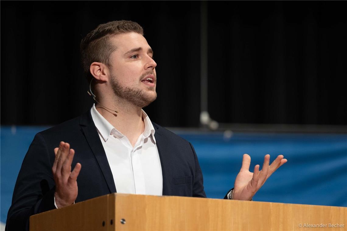 Daniel Bogner, 28, ist Leiter der Stadtkämmerei in Lorch. 