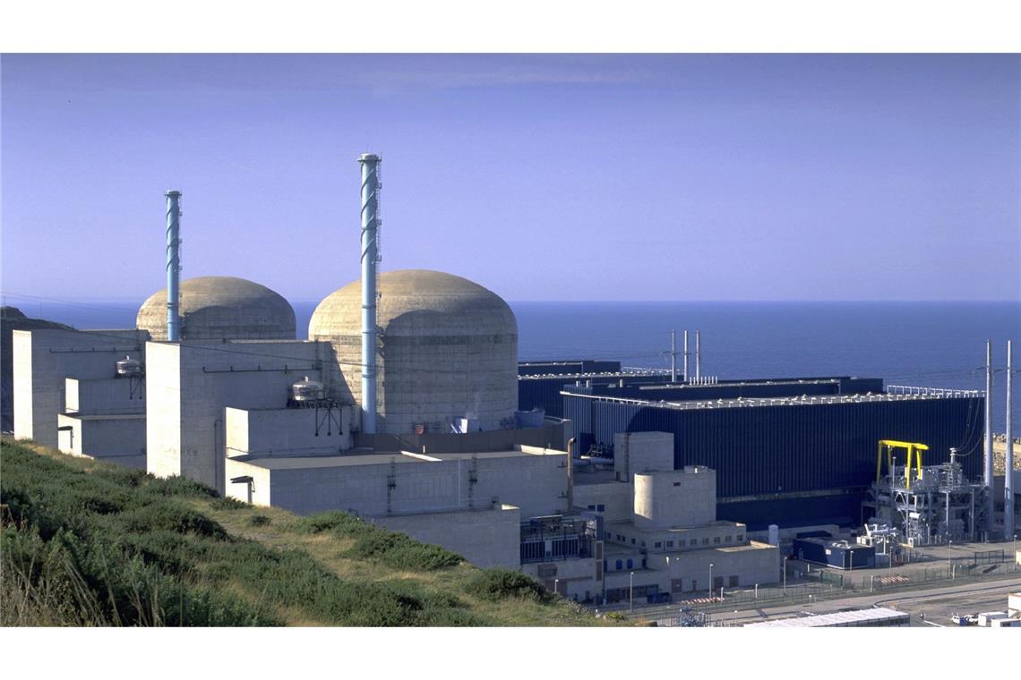 Das Atomkraftwerk Flamanville soll in diesem Jahr mit zwölf Jahren Verspätung ans Netz angeschlossen werden.