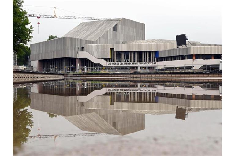 Das Badische Staatstheater in Karlsruhe. Foto: Uli Deck/dpa/Archiv