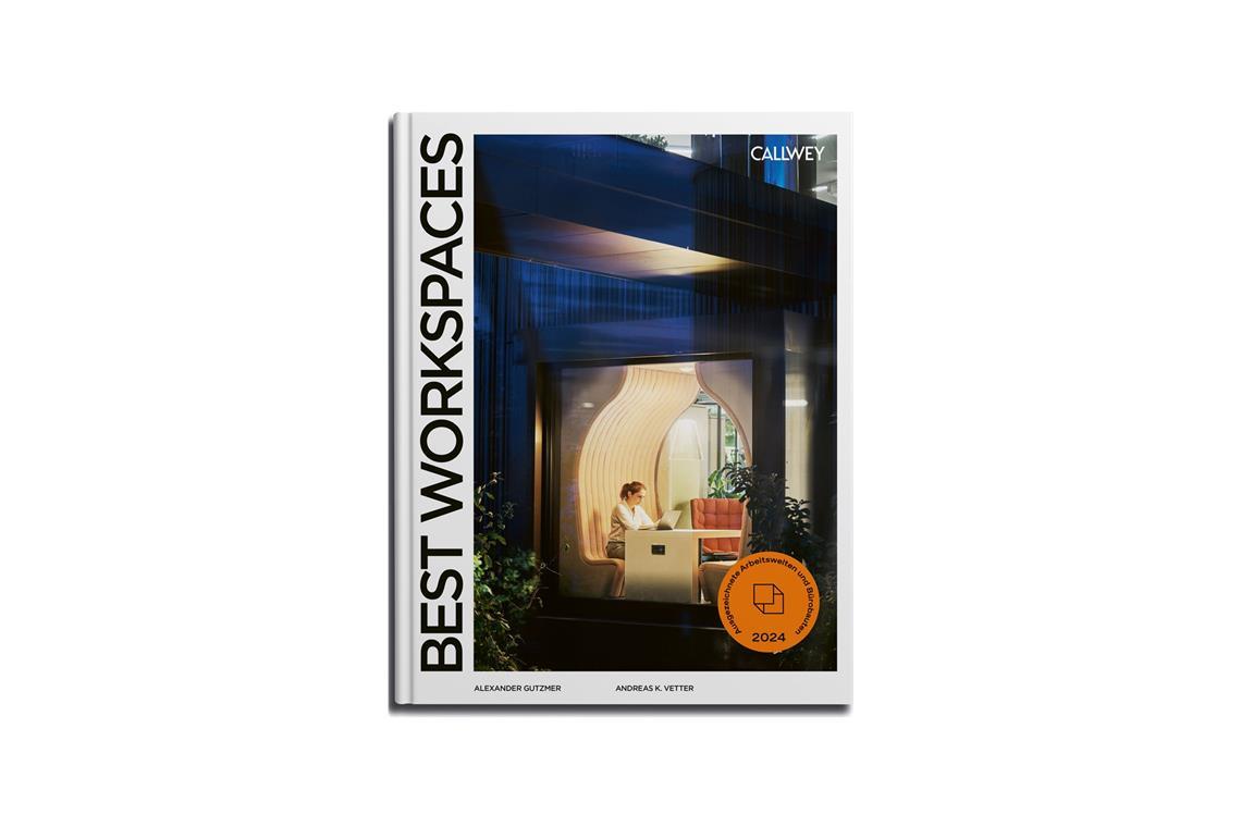 Das Buch „Best Workspaces“ von Alexander Gutzner und Andreas K. Vetter ist im Callwey Verlag (352 Seiten, 98 Euro)  erschienen. Es zeigt von einer Fachjury ausgezeichnete Büroprojekte mit Fotos, Planmaterial und Interviews mit den Architekten. Das Cover zeigt eine Arbeitsnische aus dem „Baumhaus“.