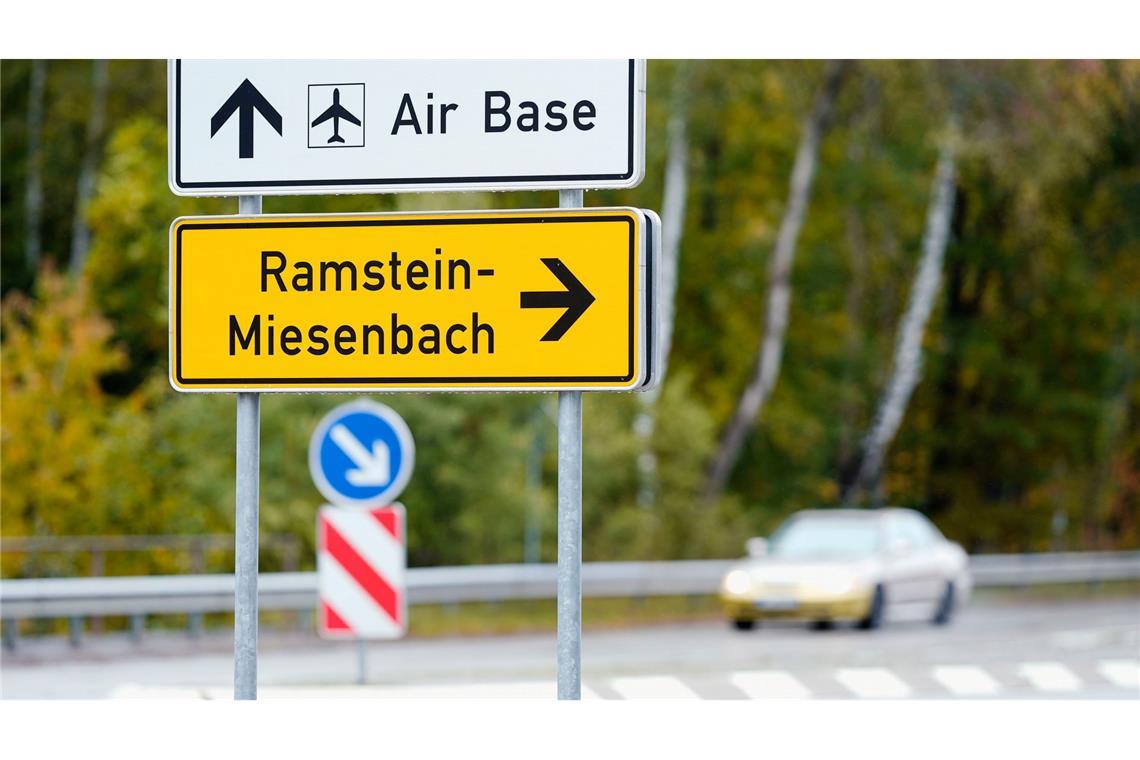 Das Bundesverfassungsgericht prüft, ob Deutschland eine Schutzpflicht für Menschen im Jemen hat, wenn die USA dort unter Nutzung der US-Air-Base Ramstein bewaffnete Drohnen einsetzt. (Archivbild)