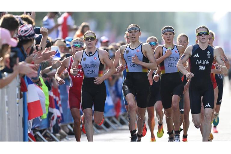 Das deutsche Team holt Gold im Triathlon.