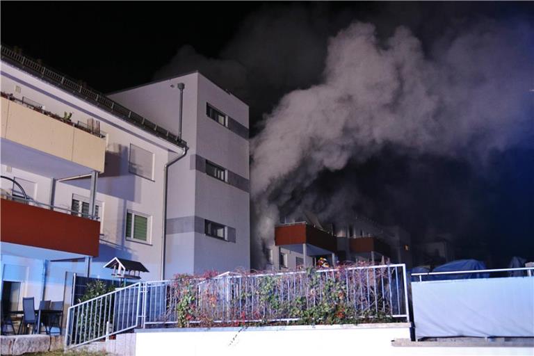 Das Feuer wurde vermutlich vom Ladegerät eines Staubsaugers im Erdgeschoss ausgelöst. Foto: Kevin Lermer/7aktuell.de