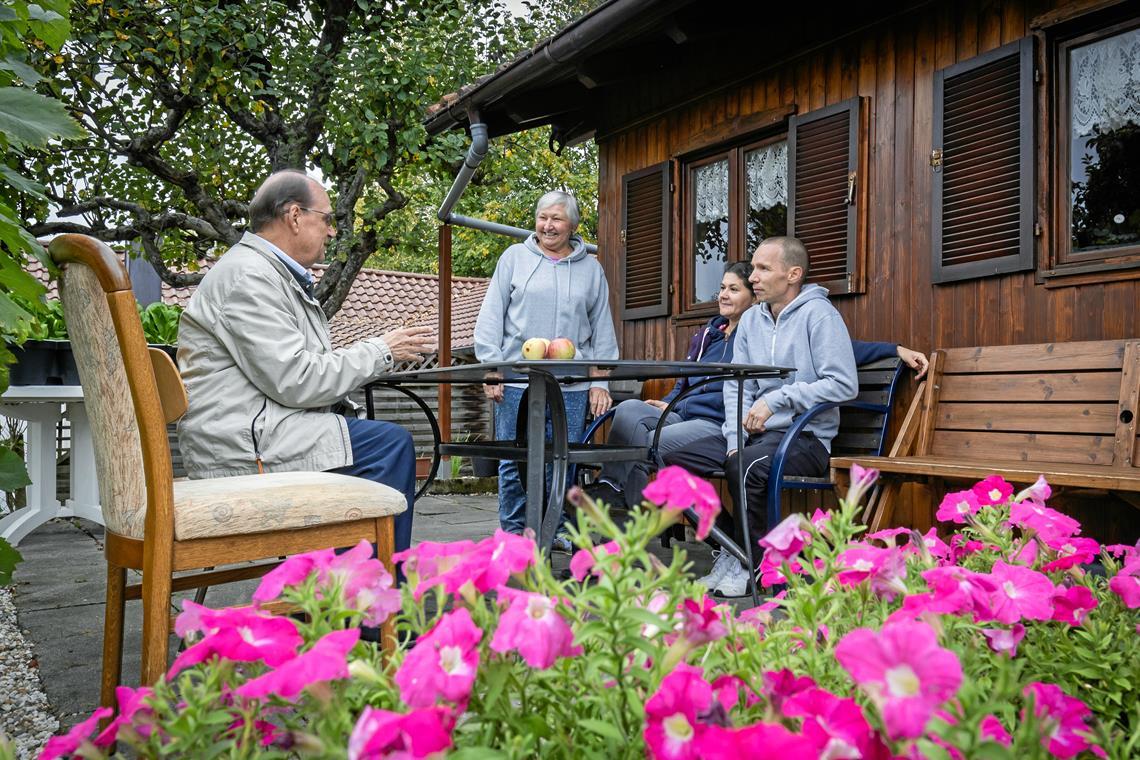 Das Gartenhäuschen wurde von Eugen Sali eigenhändig renoviert und ist nun winterfest.