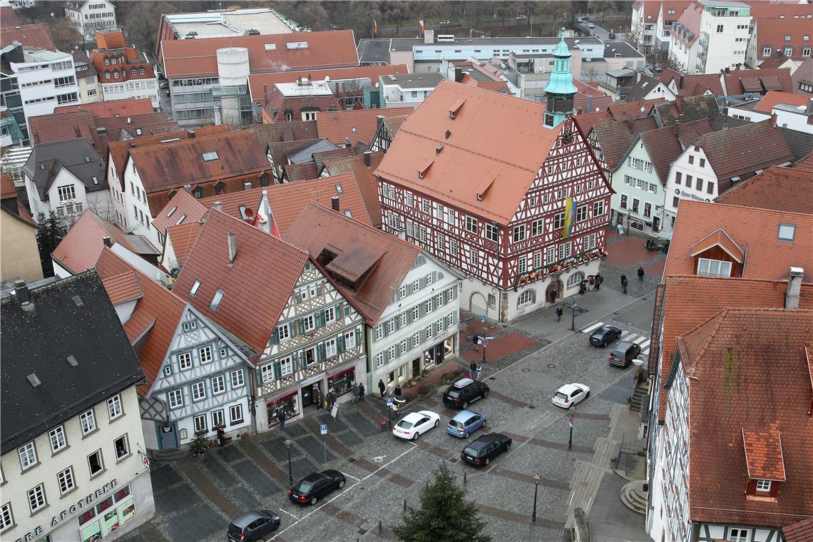 Das historische Rathaus zählt zu den prachtvollsten Fachwerkhäusern in der Stadt. Archivfotos: Edgar Layher