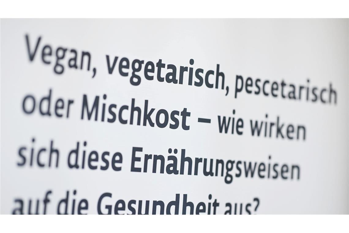 Das Internet ist voll von vermeintlichen Erkenntnissen darüber, wie sich Ernährungsstile auf den Körper auswirken - nun soll eine Studie Fakten liefern.