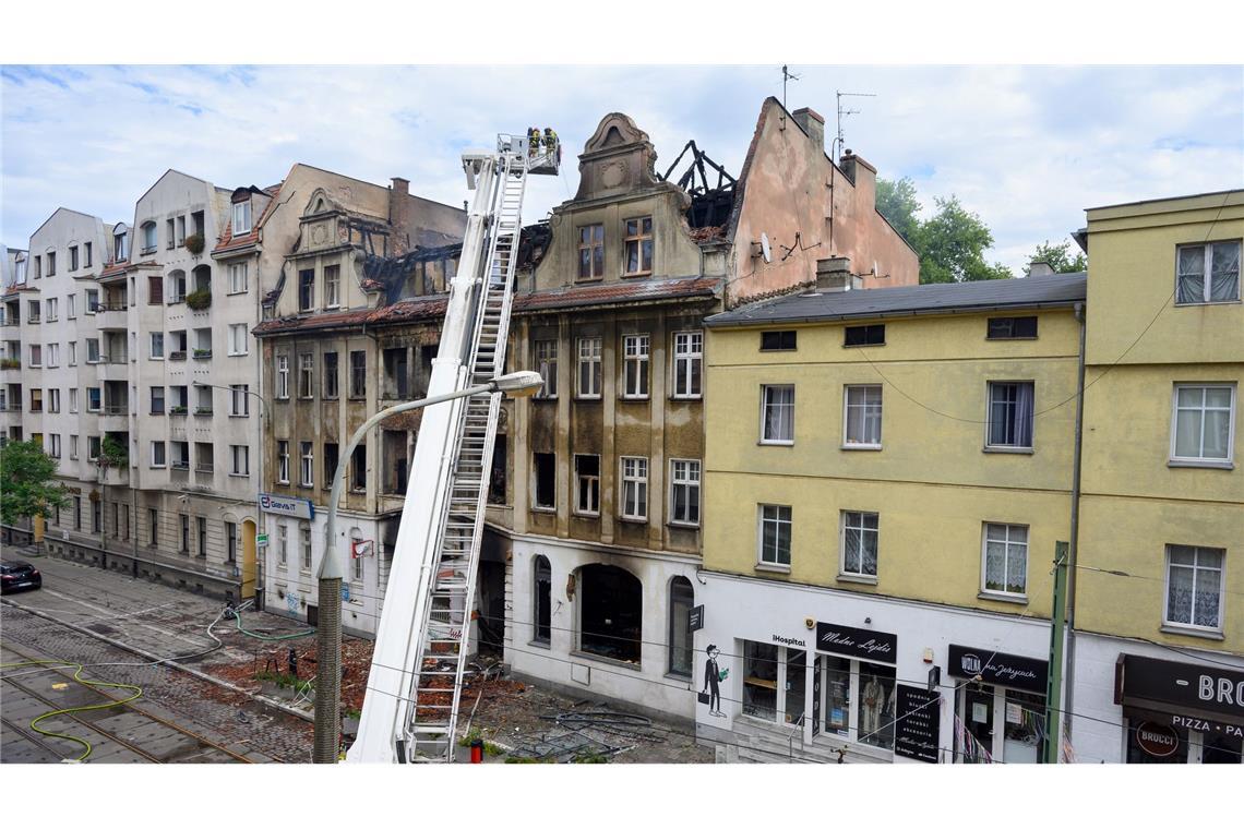 Das Mietshaus in Posen (Poznan), das durch einen Brand und eine Explosion zerstört wurde. (Foto aktuell)