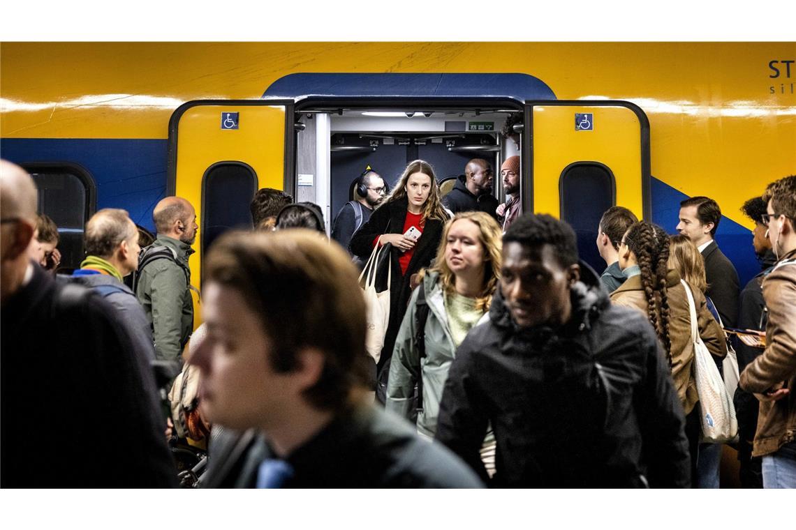 Das Personal der Niederländischen Eisenbahn wird vermehrt angegriffen. (Archivbild)